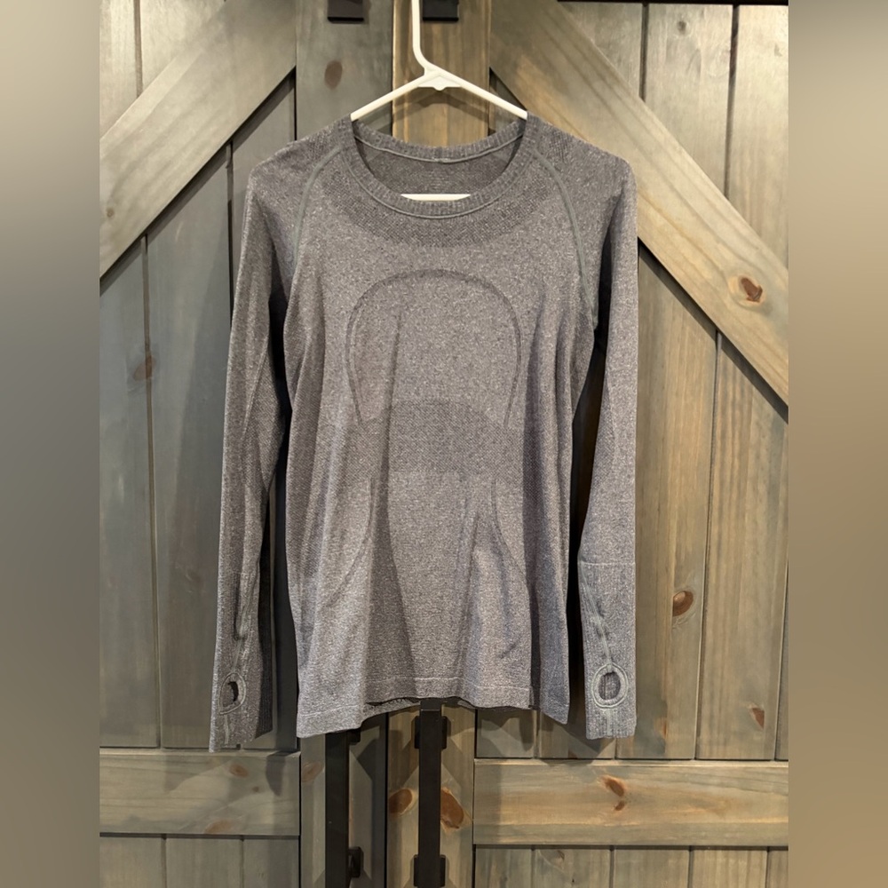 Lululemon Swiftly Tech. Like new! Size 6